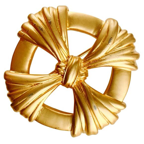 Vintage Matte Gold Tone Ribbon Knot Brooch 1970s 1980s Bold Statement Pin - Picture 1 of 11